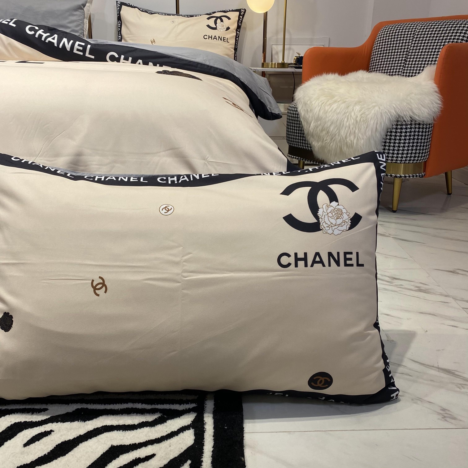 [TOP] CHANEL Cotton Printing Four-piece Set - Beige