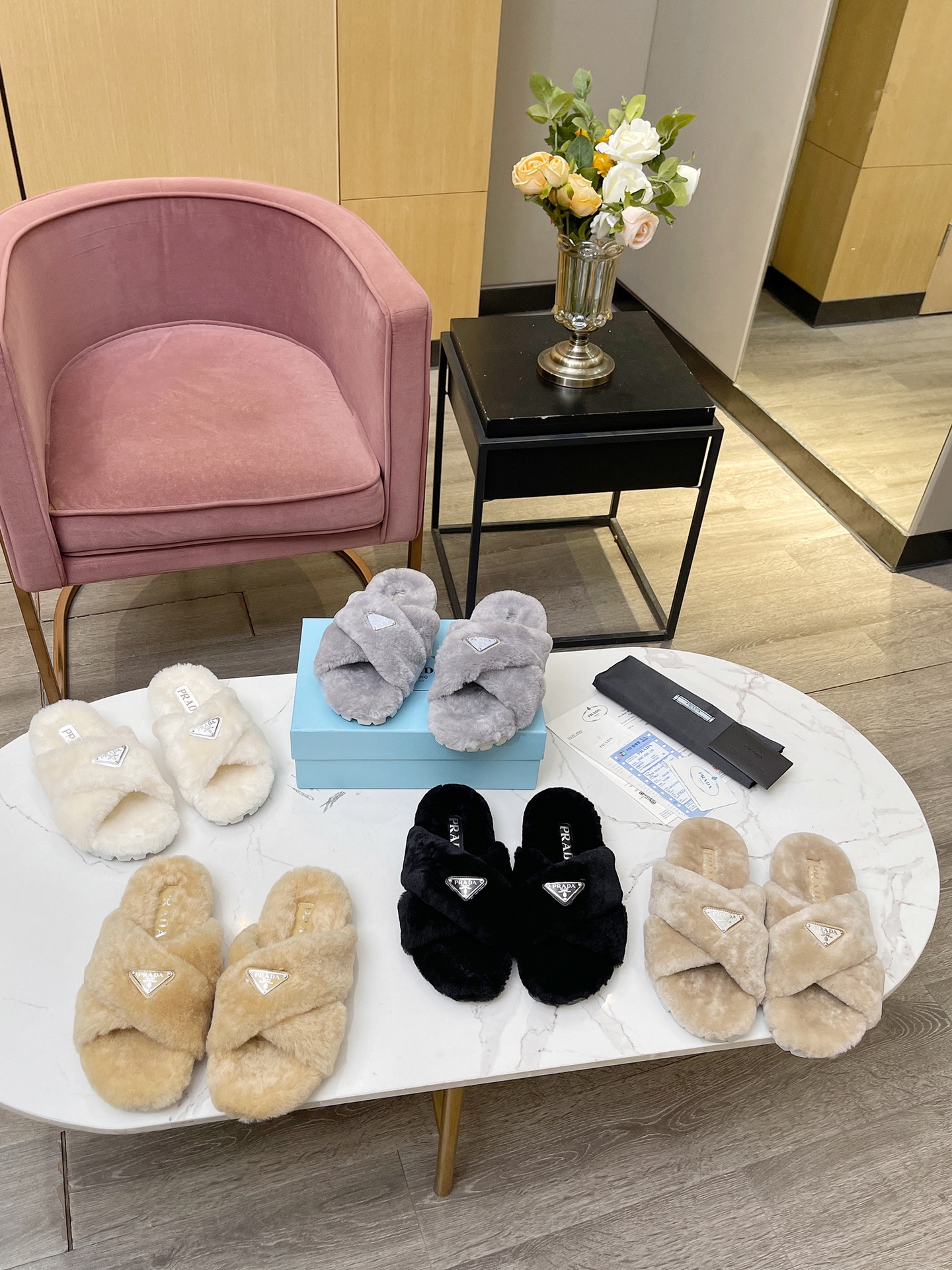 [TOP] PRADA Pure Lamb Wool Material Slippers - 5 Color