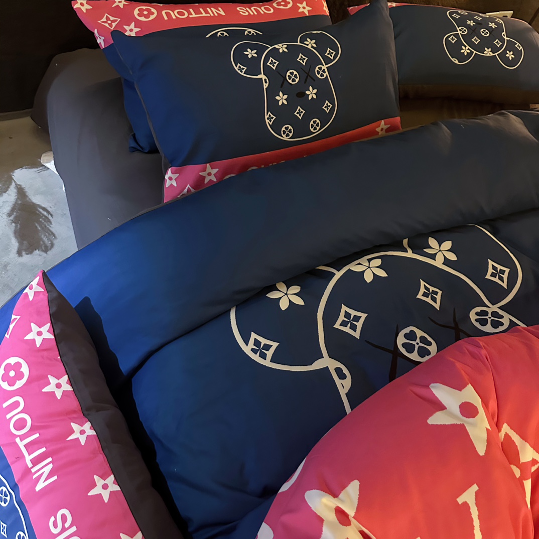 [TOP] Louis Vuitton LV Double-sided Brushed Digital Printing Four-piece Set - Pink and Blue