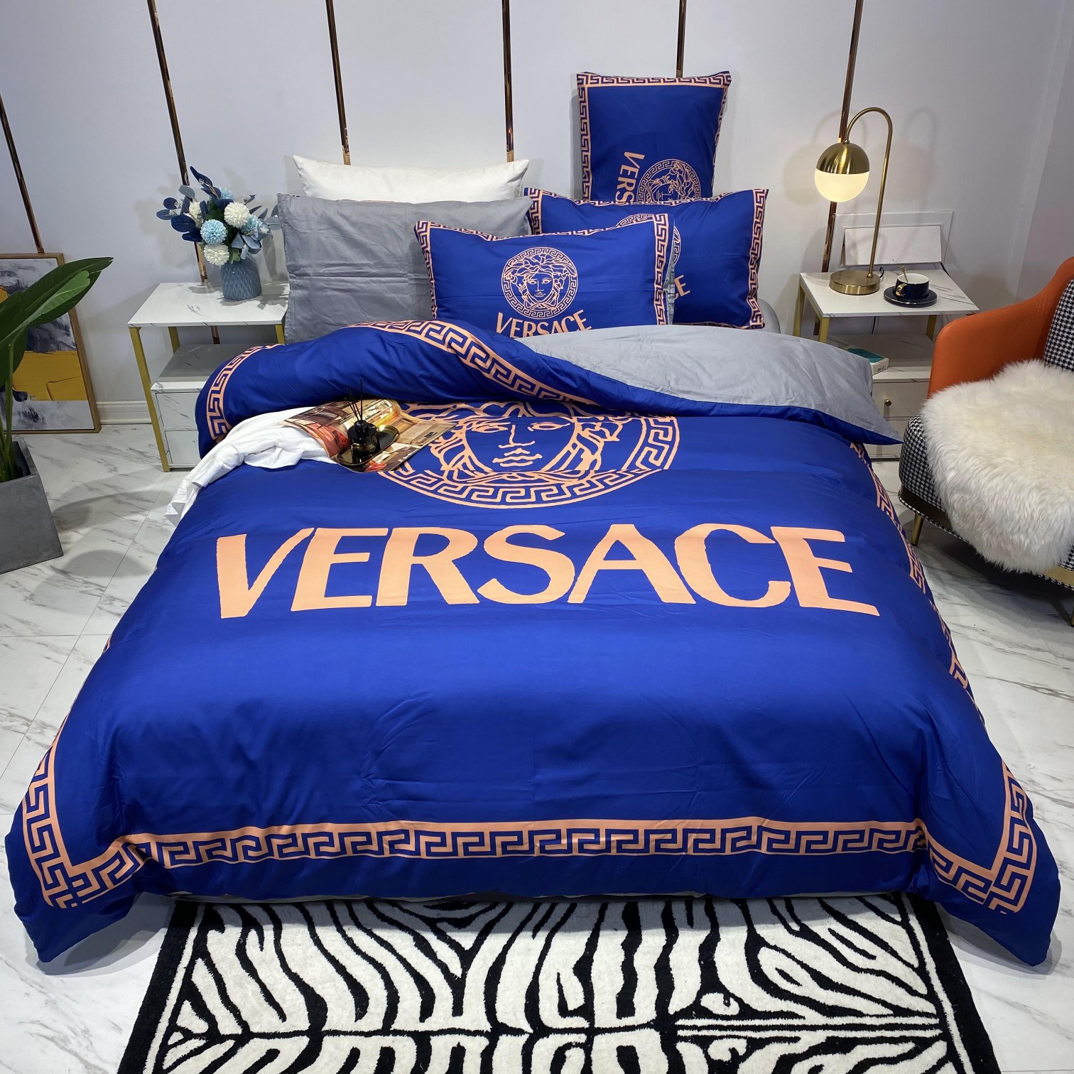 [TOP] VERSACE Cotton Printing Four-piece Set - Blue