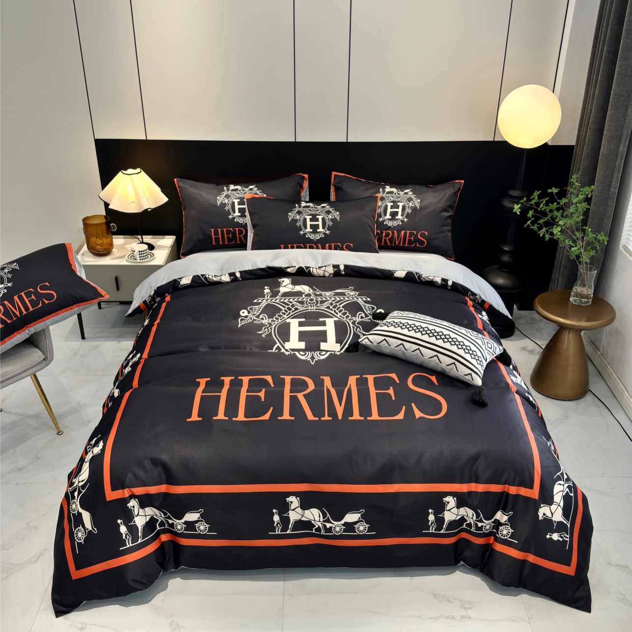 [TOP] HERMES Washed Silk Printing Four-piece Set - Black