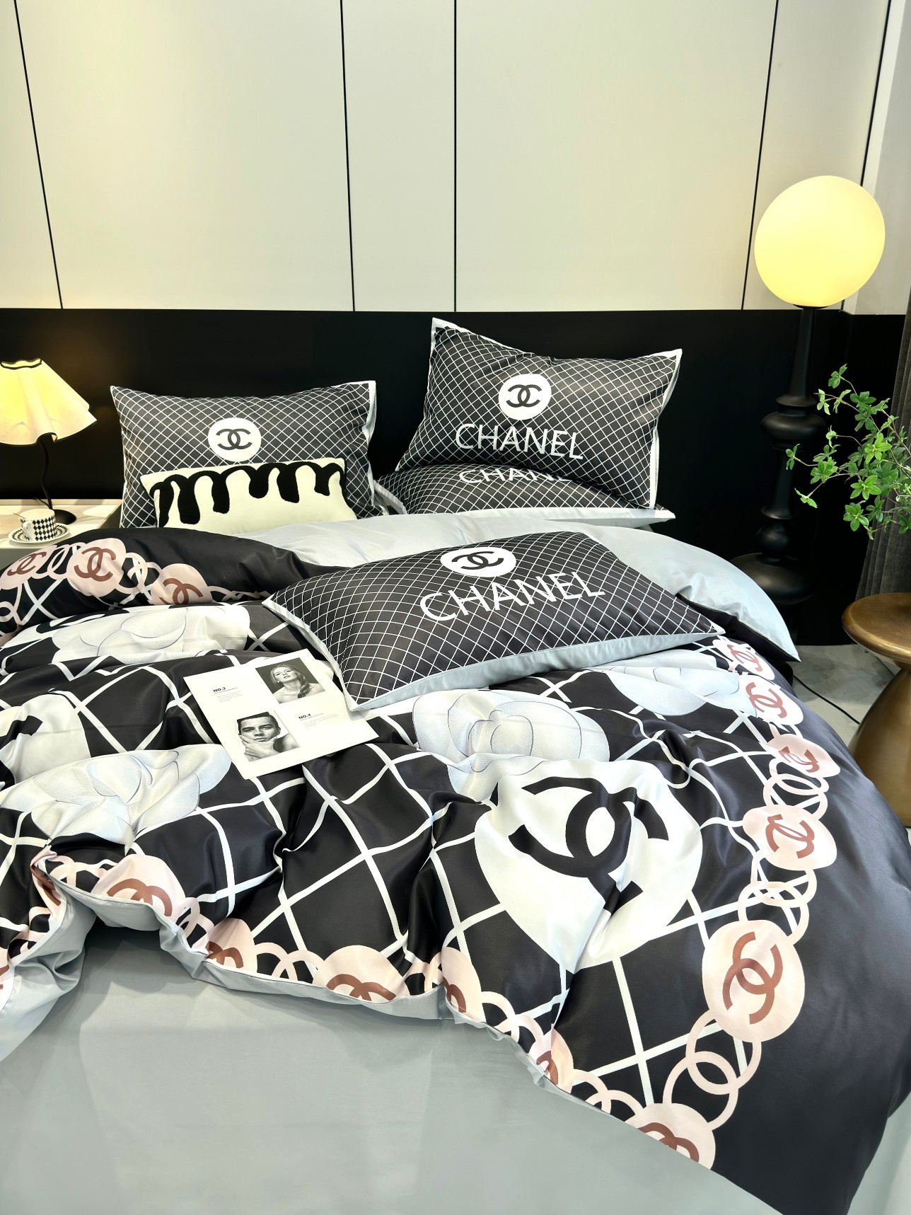 [TOP] CHANEL Washed Silk Printing Four-piece Set - Black