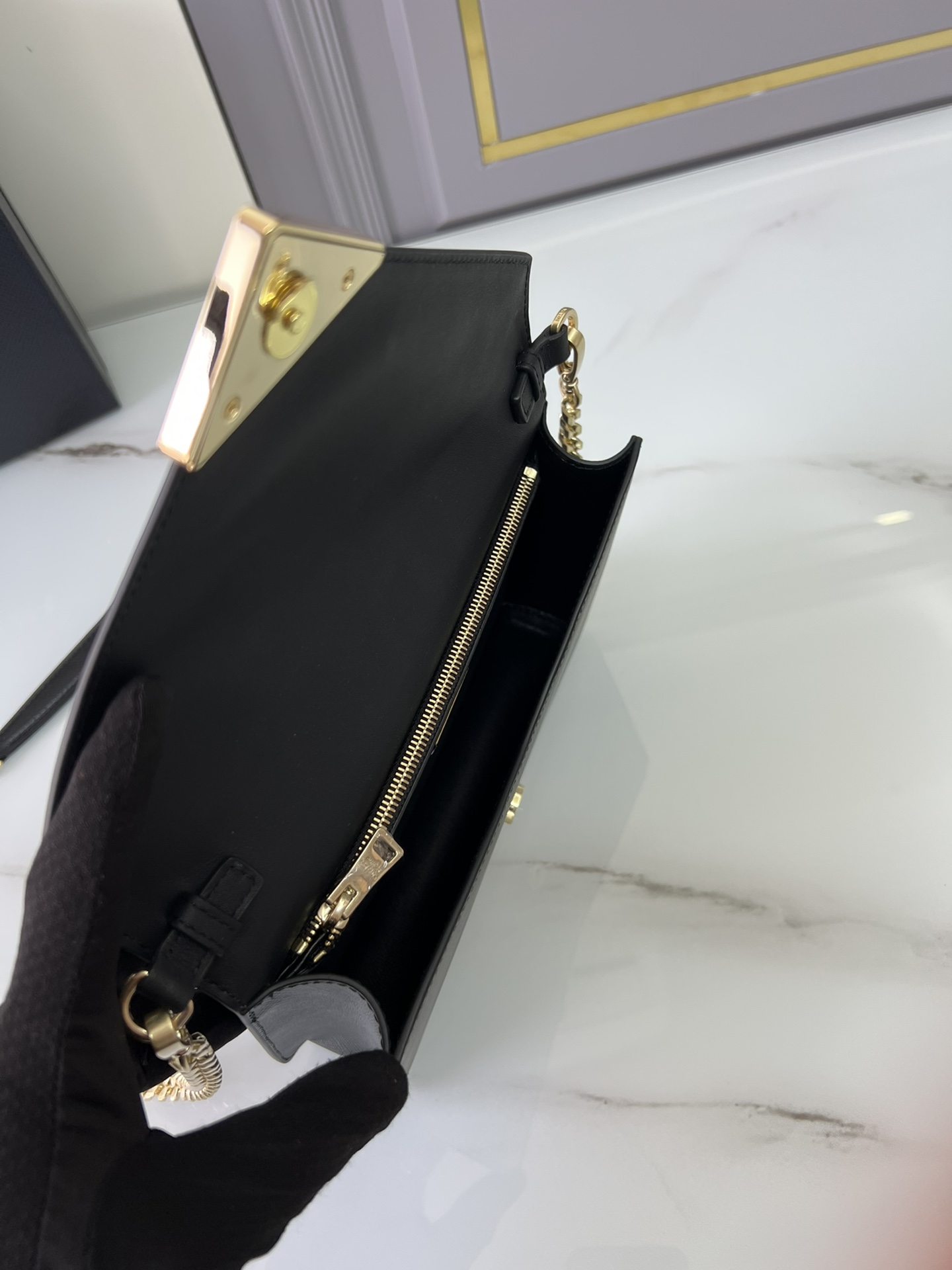 [TOP] PRADA New Messenger Saffiano Leather Bag 21.5x14x4 cm - Black