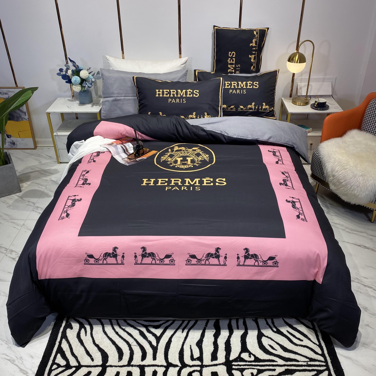 [TOP] HERMES Cotton Printing Four-piece Set - Black and Pink