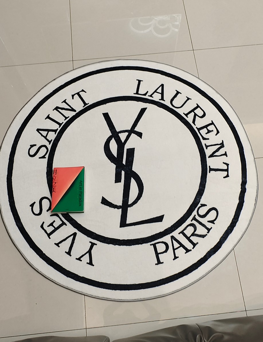 [TOP] Yves Saint Laurent YSL Round Carpet