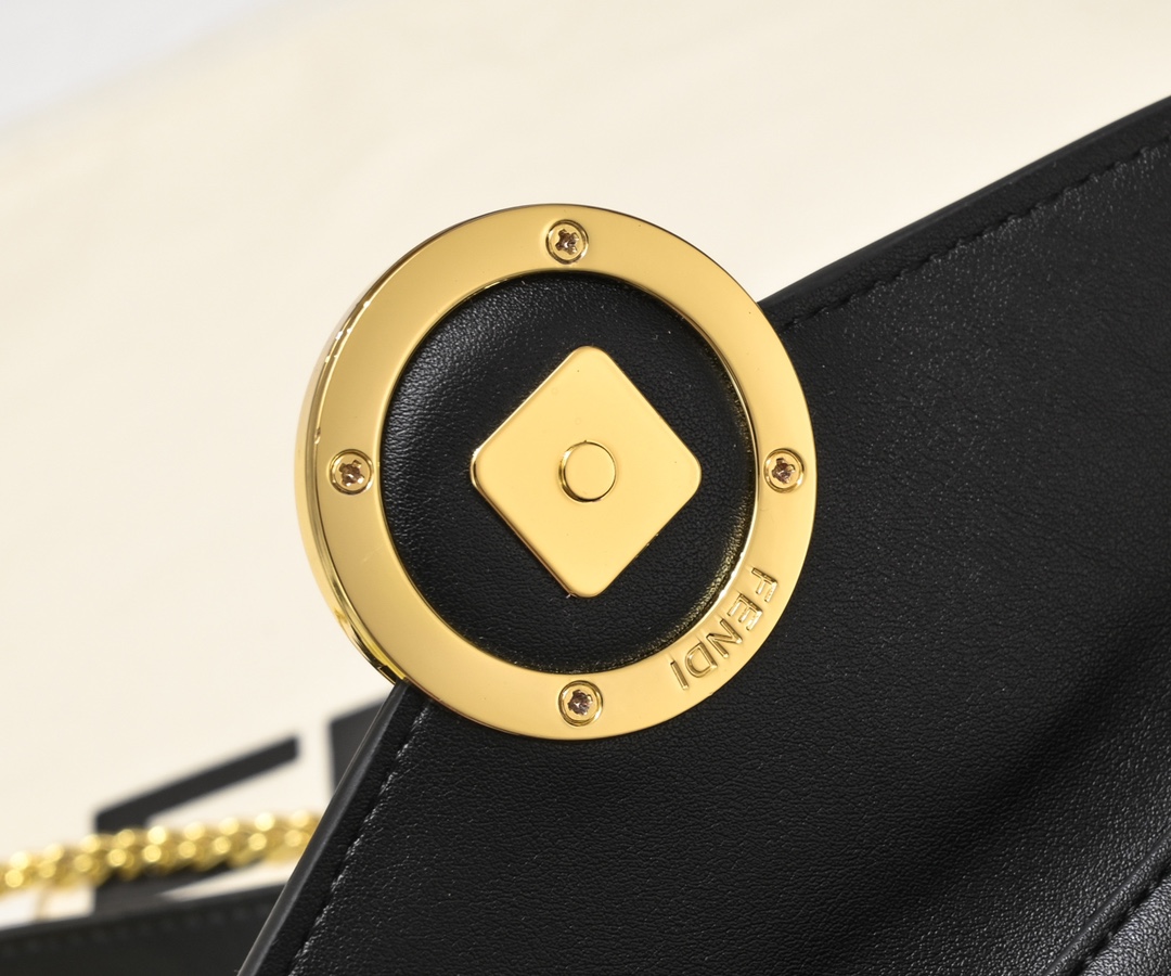 [TOP] FENDI Fend Chain Messenger Waist Bag - Black