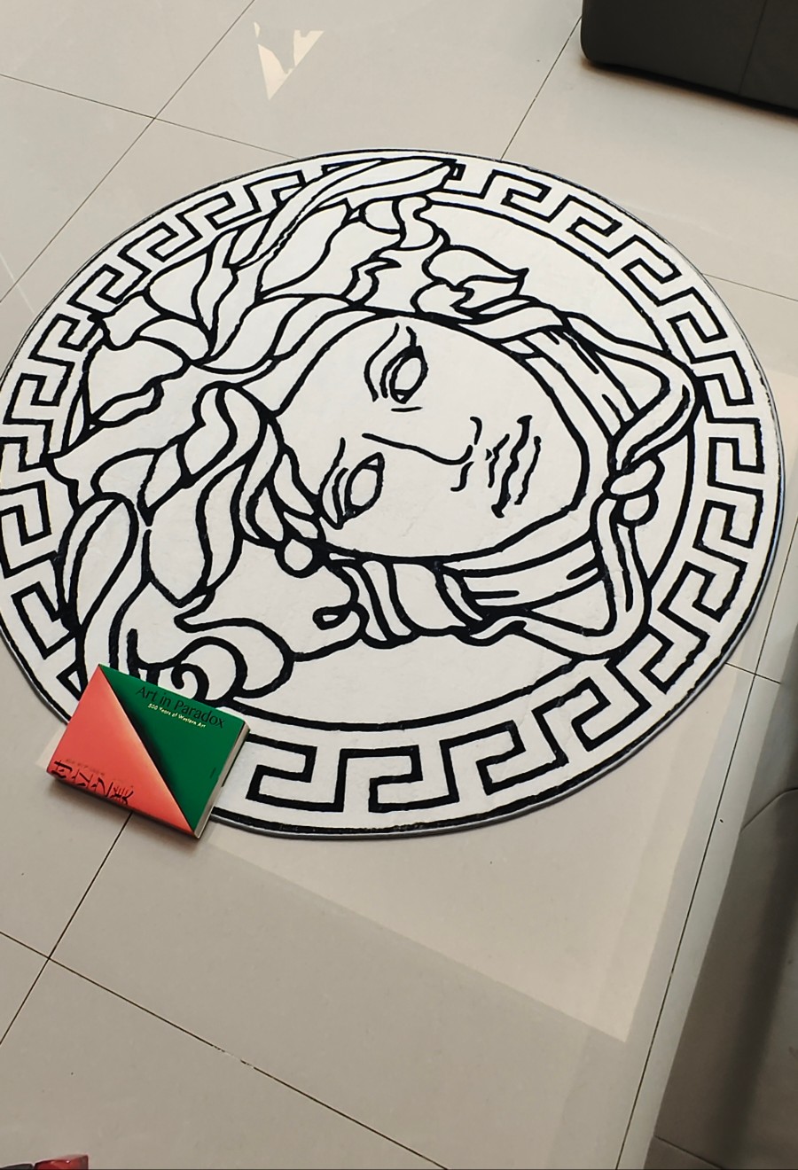 [TOP] VERSACE Round Carpet