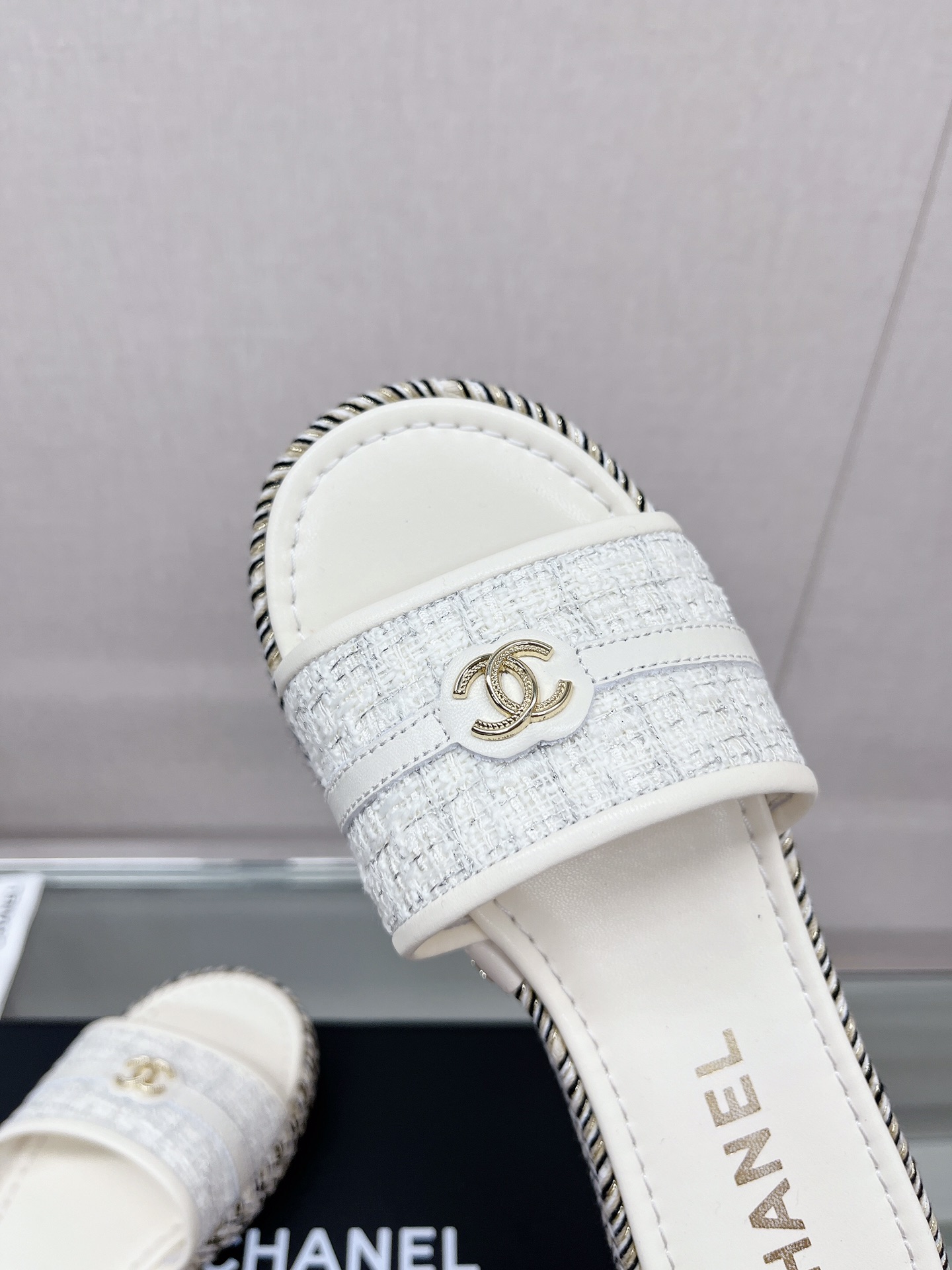 [TOP] CHANEL Sheepskin Lining Slippers - 4 Colour