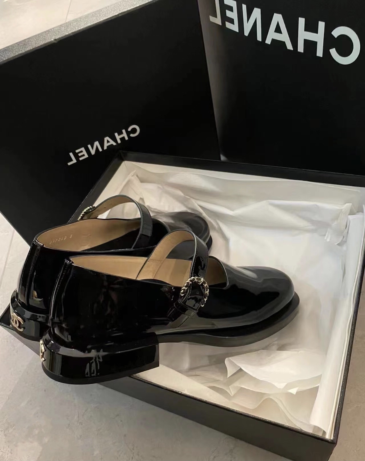 [TOP] CHANEL Classic Maryzhen Shoes - Black