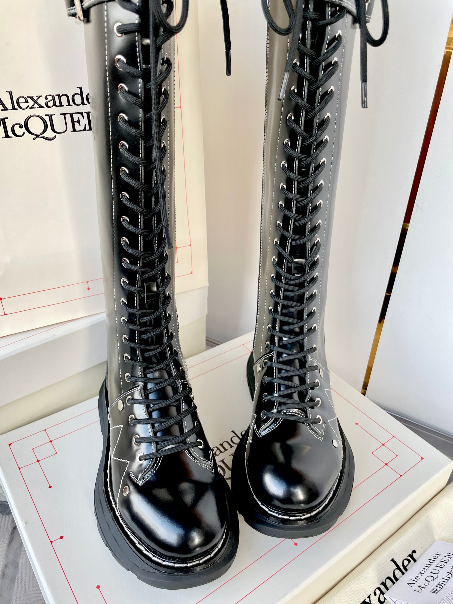 [TOP] Alexander McQueen Alexander Knight Boots In Sheepskin - 3 Colour