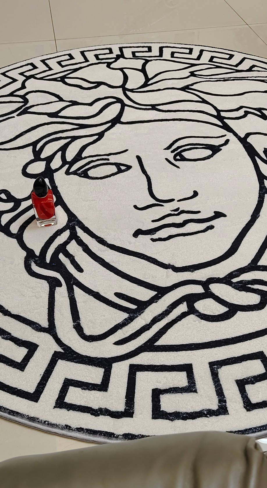 [TOP] VERSACE Round Carpet