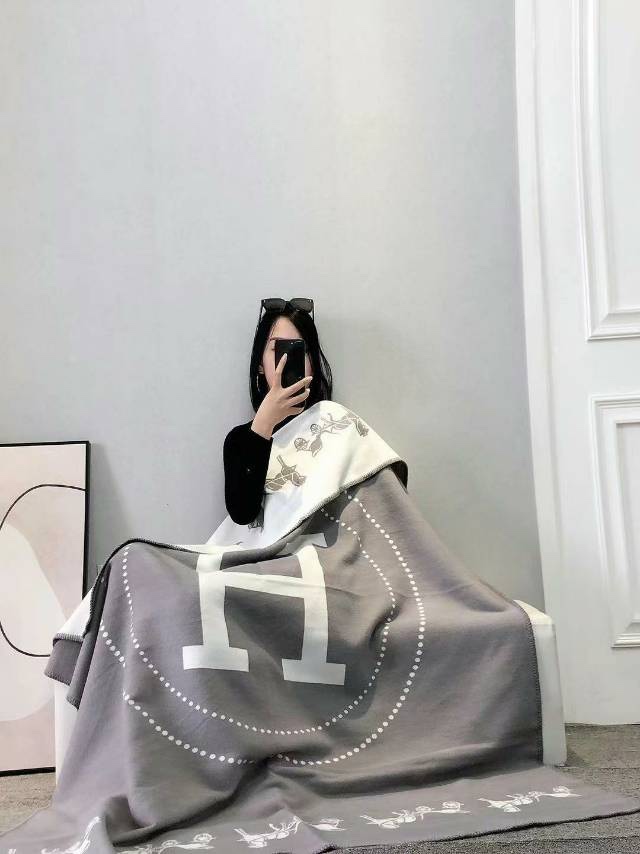 [TOP] HERMES Woolen Blanket 800g - 4 Colors