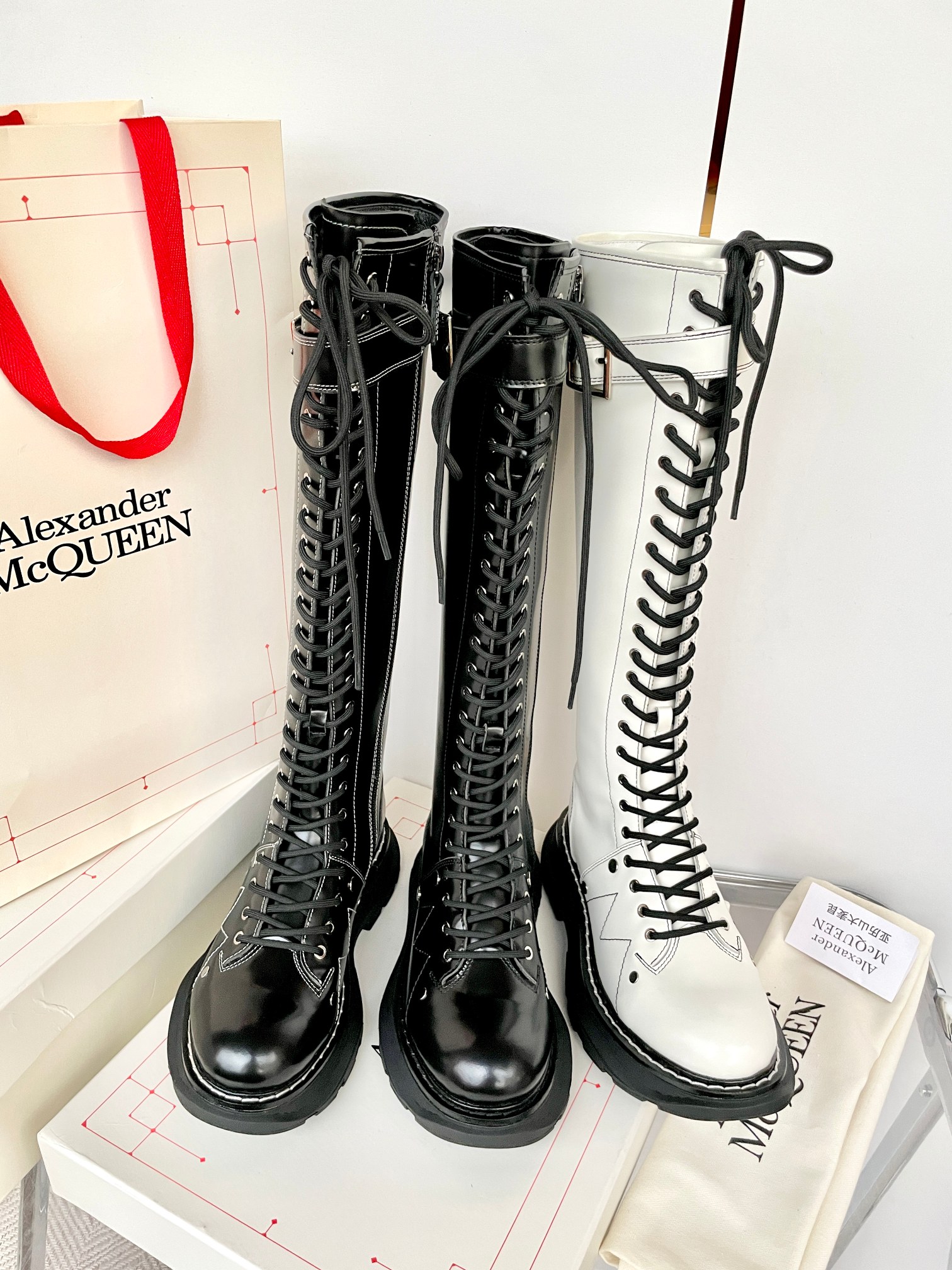 [TOP] Alexander McQueen Alexander Knight Boots In Sheepskin - 3 Colour