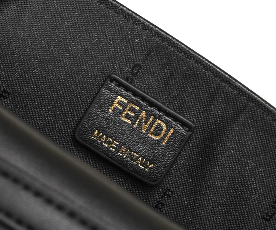 [TOP] FENDI Fend Chain Messenger Waist Bag - Black