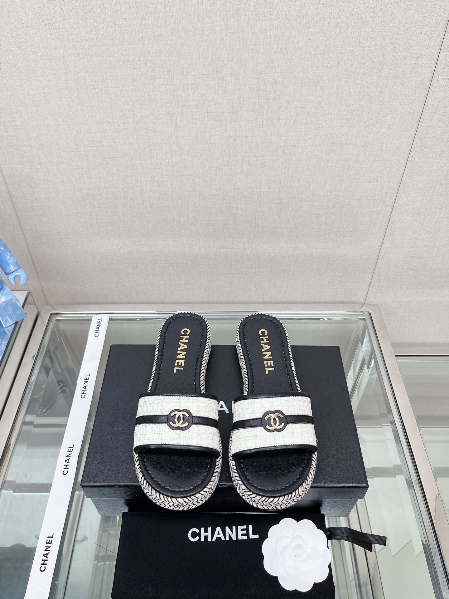 [TOP] CHANEL Sheepskin Lining Slippers - 4 Colour