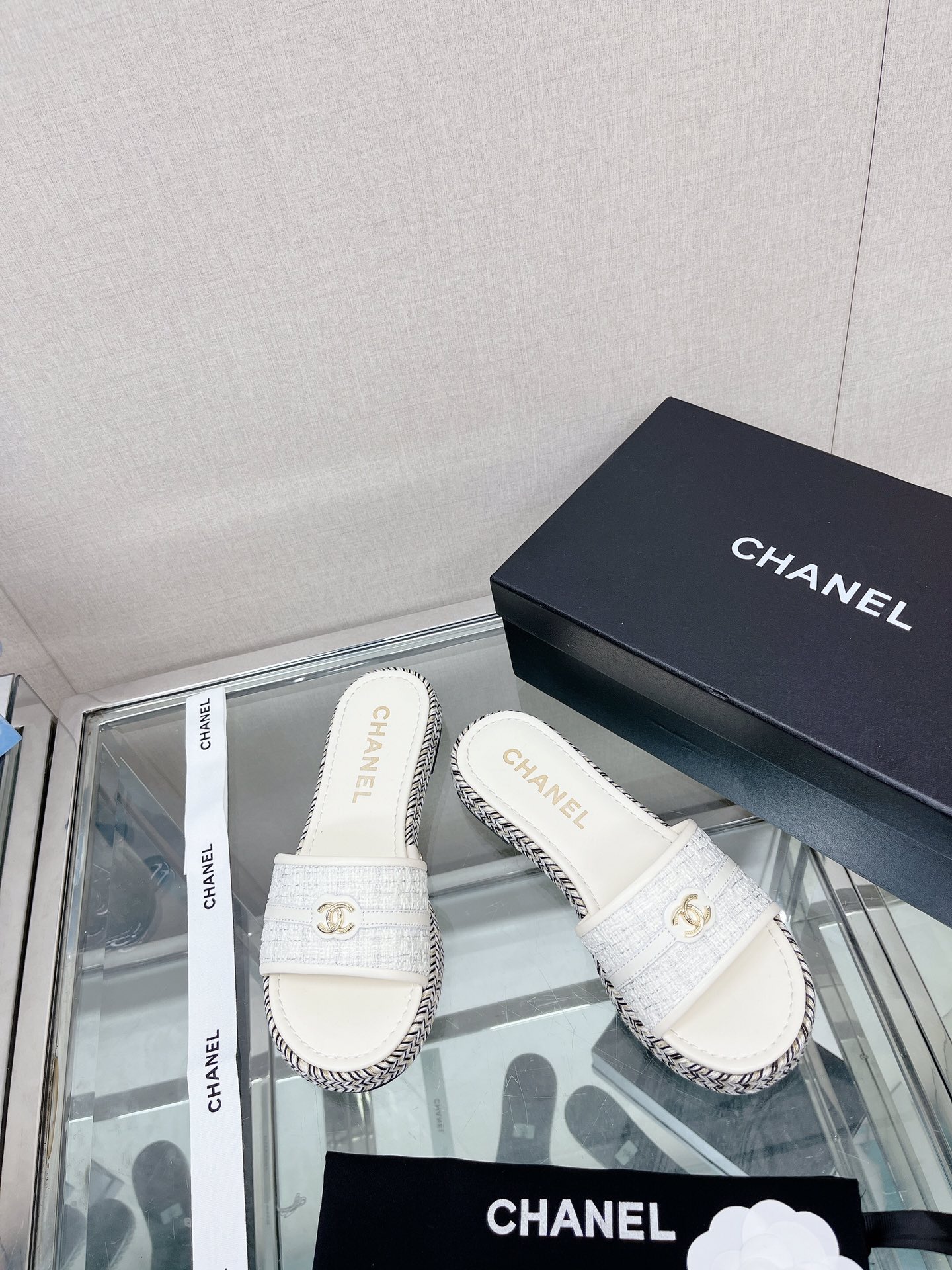 [TOP] CHANEL Sheepskin Lining Slippers - 4 Colour