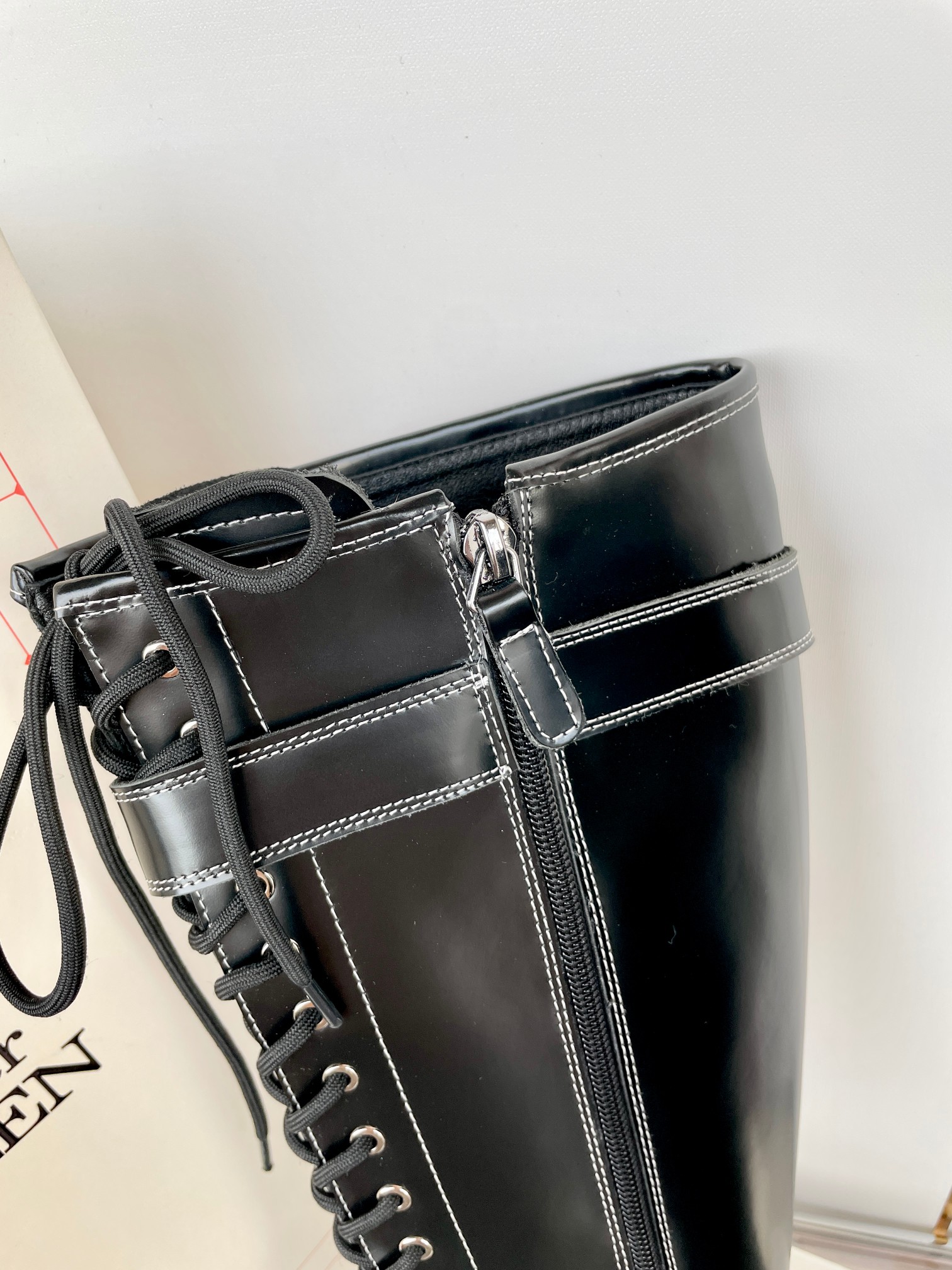 [TOP] Alexander McQueen Alexander Knight Boots In Sheepskin - 3 Colour