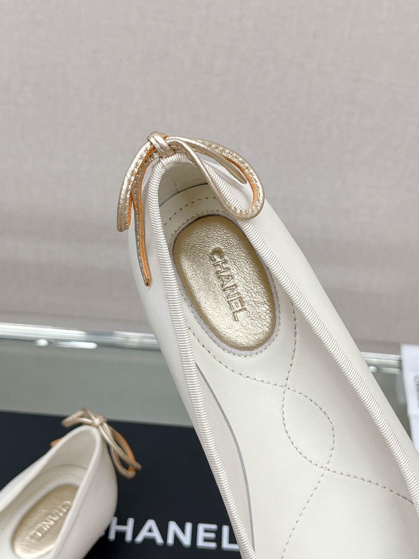 [TOP] CHANEL Round Label Ballet Single Shoes - 5 Colour