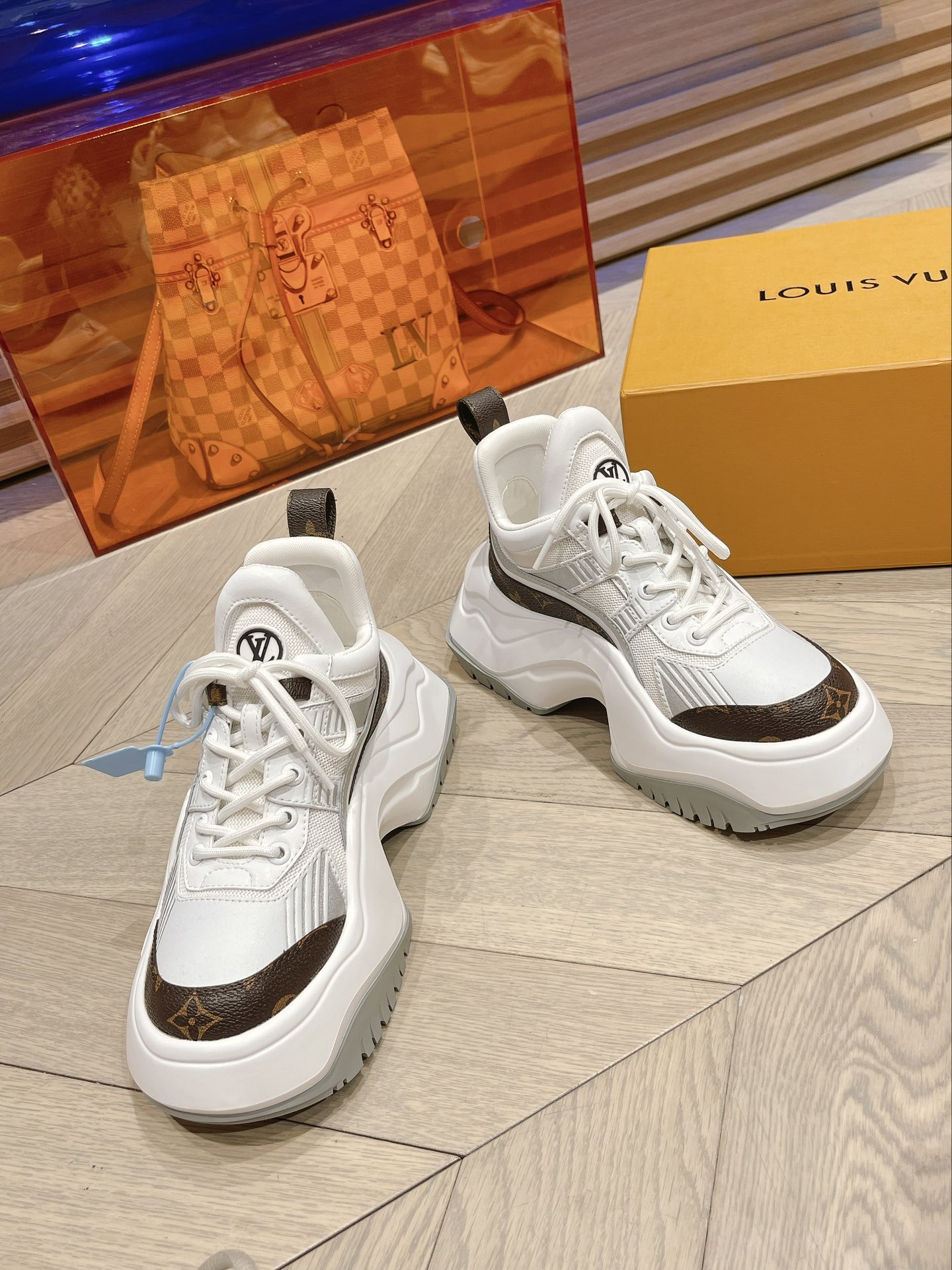 [TOP] Louis Vuitton LV Thick Sole Casual Board Shoes - 4 Colour