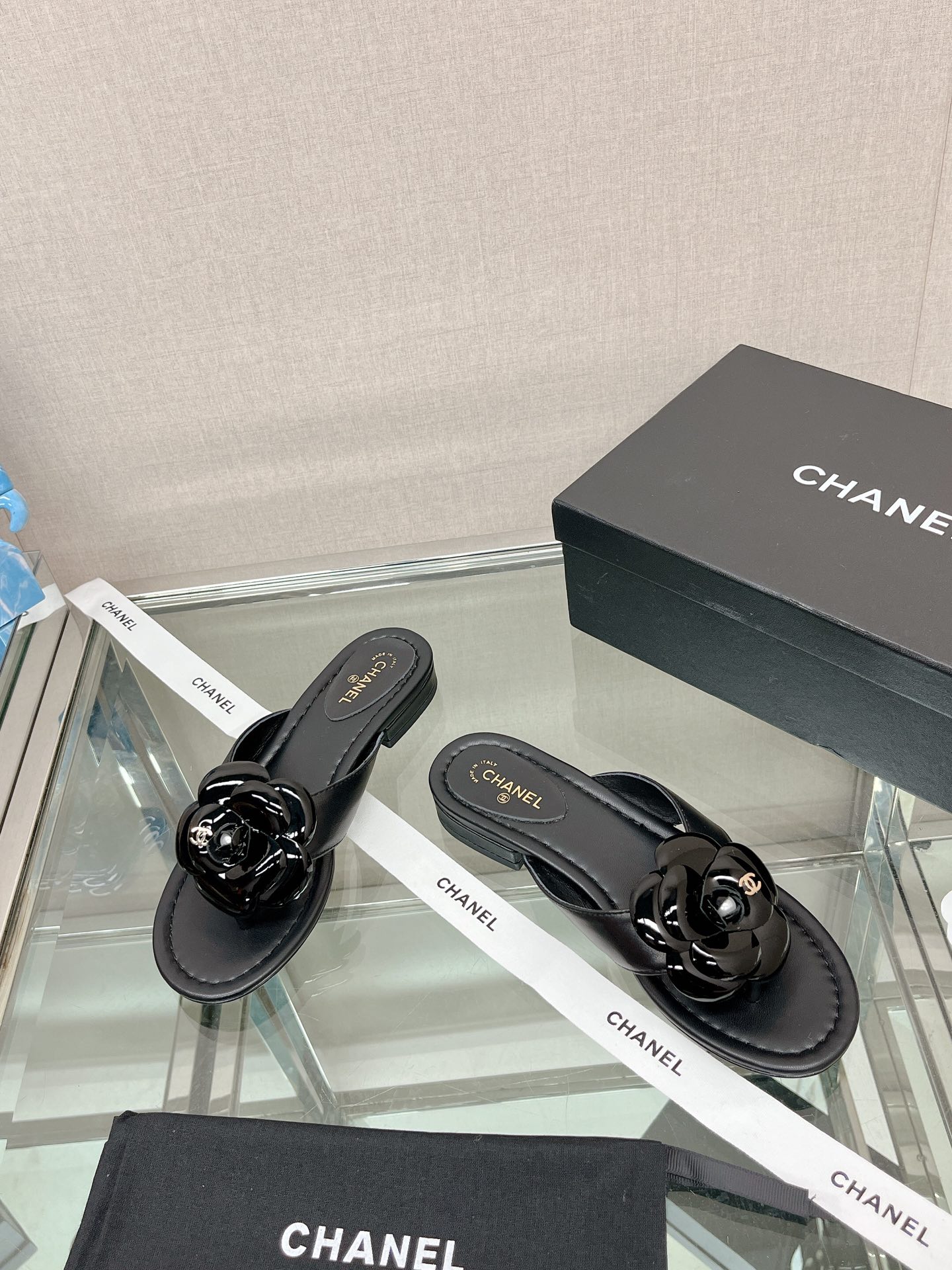 [TOP] CHANEL Camellia Slippers - 3 Colour