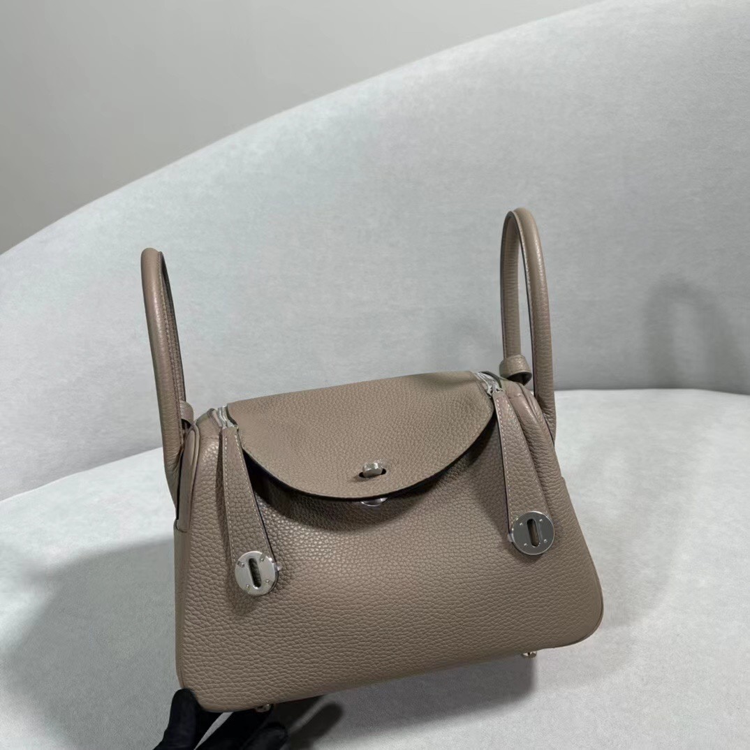 [TOP] HERMES Lindy Taurillon Clemence Leather 26 CM - Five Colors - SHW