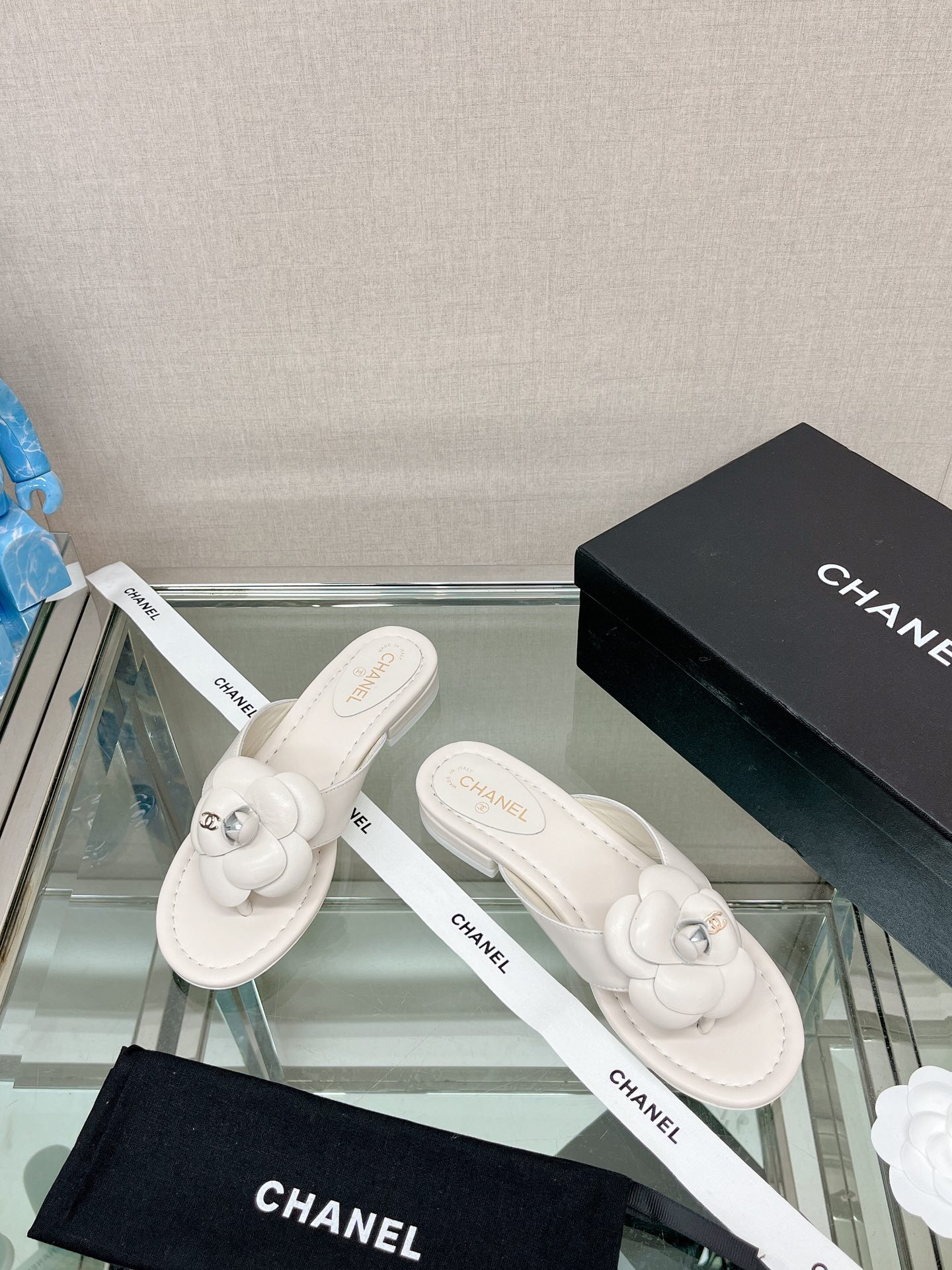 [TOP] CHANEL Camellia Slippers - 3 Colour