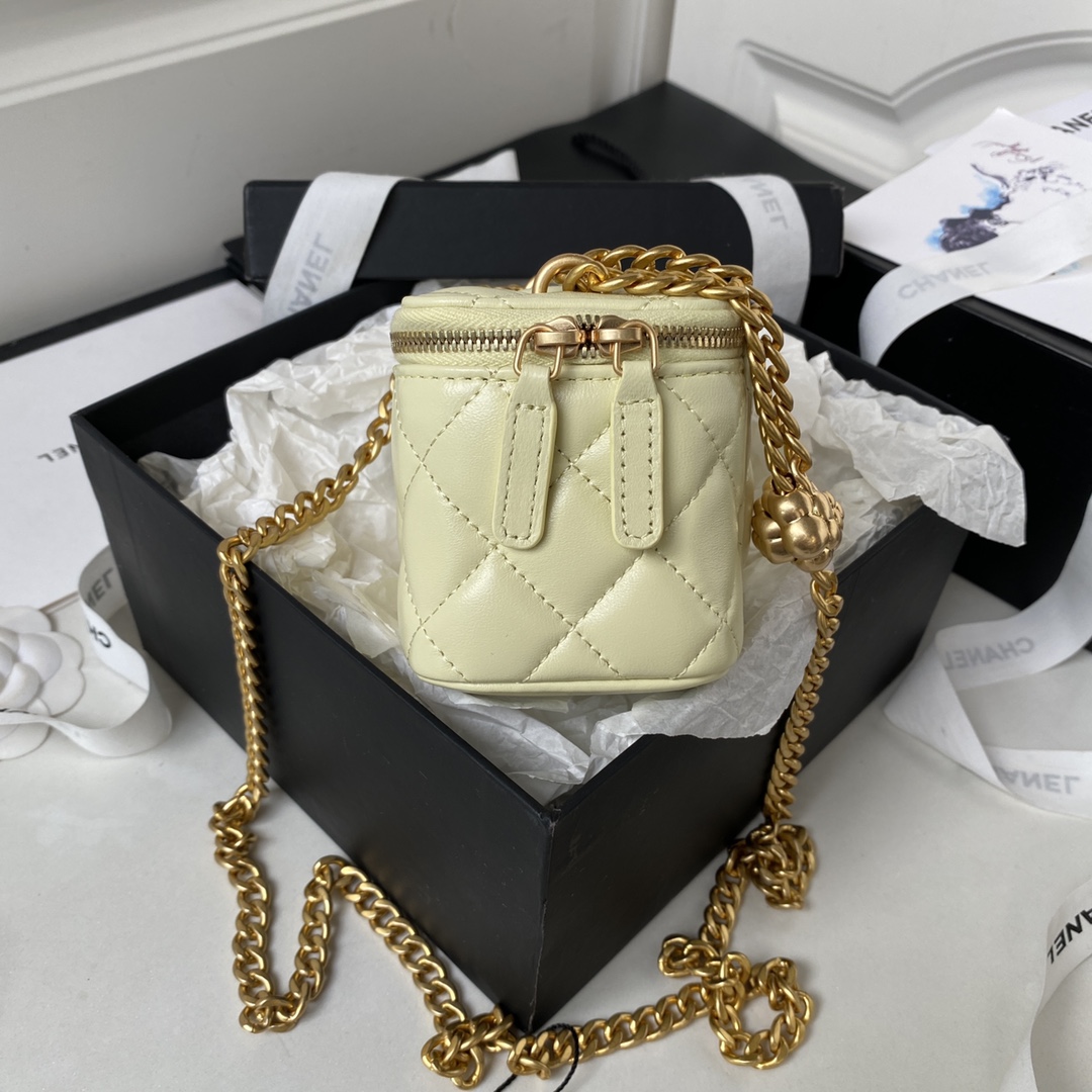 [TOP] CHANEL Chain Small Cosmetic Box 8.5*11*7cm - GHW