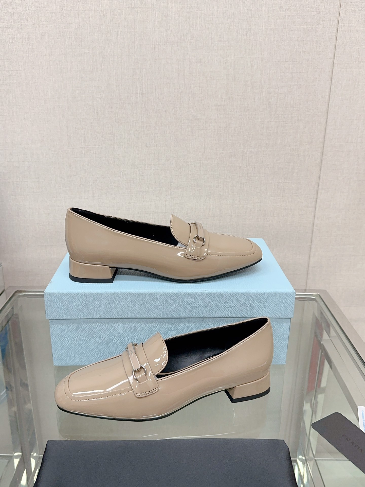 [Top] PRADA Thick Heeled Square Toe Single Shoes - 3 Colors