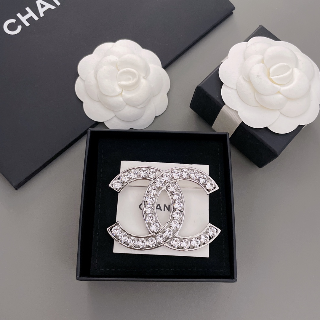 [TOP] CHANEL Double C Full Diamond Brooch
