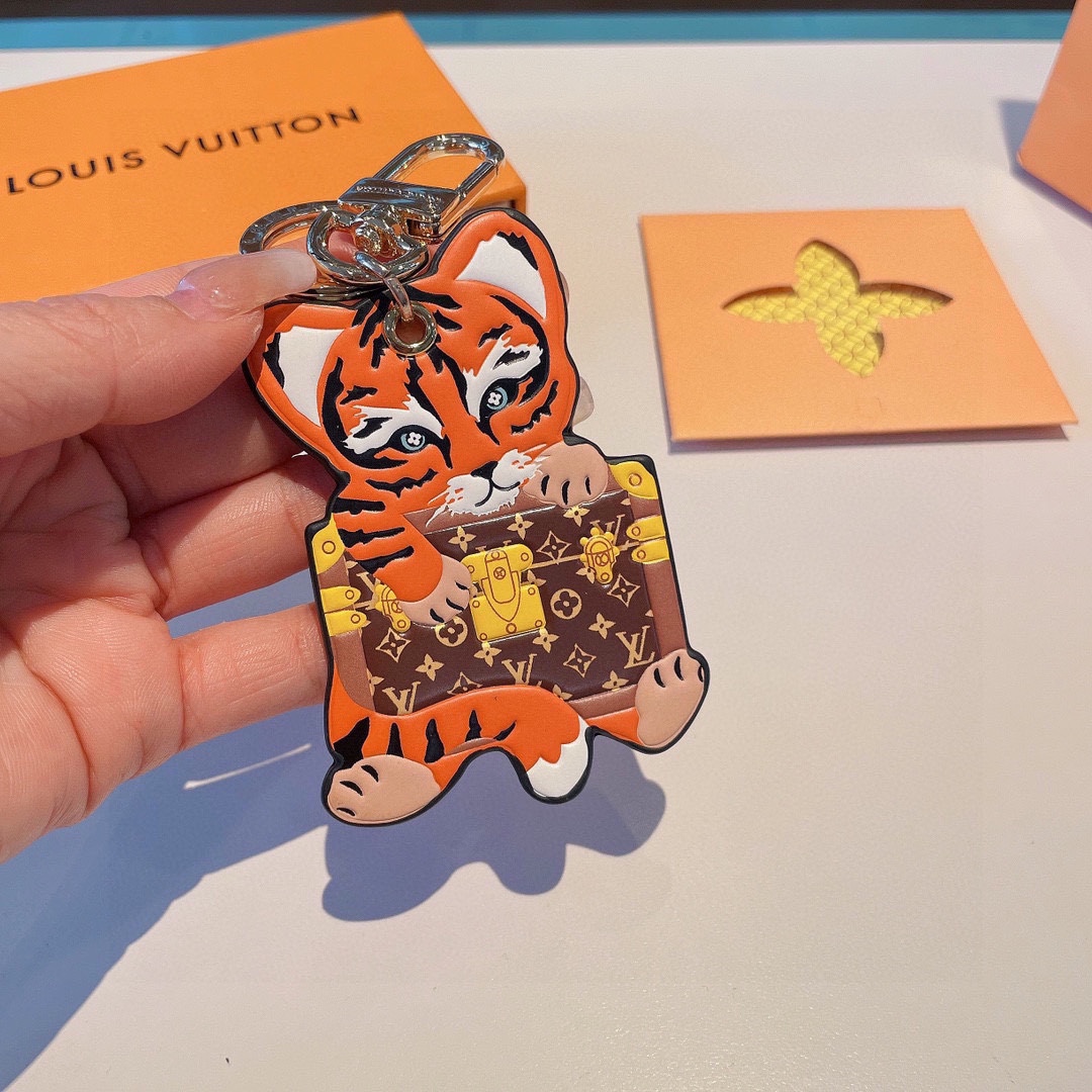 [TOP] Louis Vuitton LV Embossed Leather Tiger Keychain
