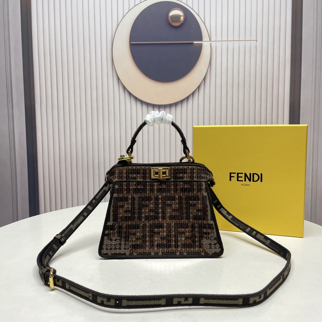[TOP] FENDI Peekabooold Flower Bead Embroidered Kitten Handbag
