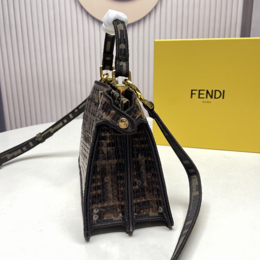 [TOP] FENDI Peekabooold Flower Bead Embroidered Kitten Handbag