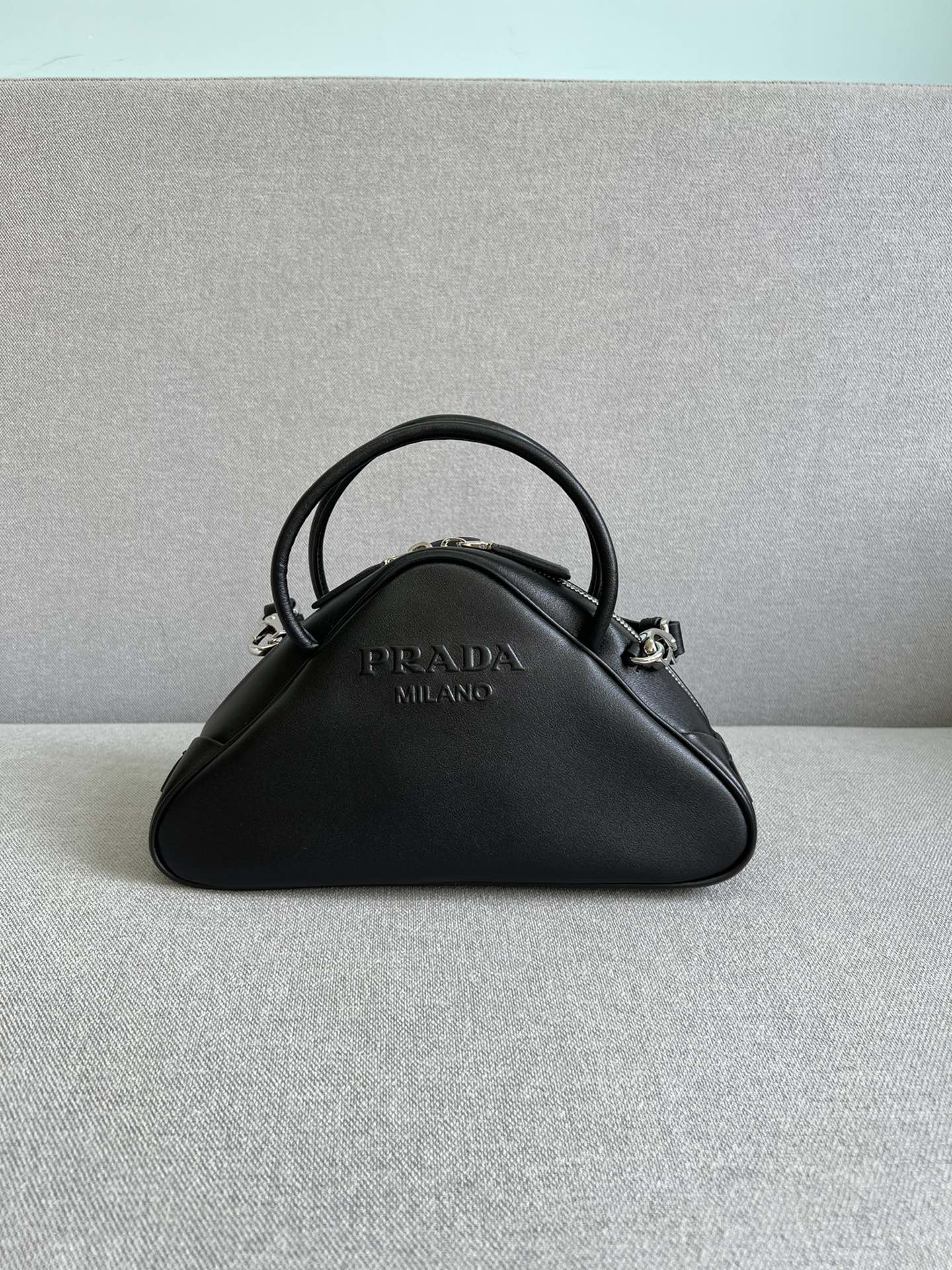 [TOP] PRADA Bowling Shoulder Bag 25x14x11 cm - 2 Colors