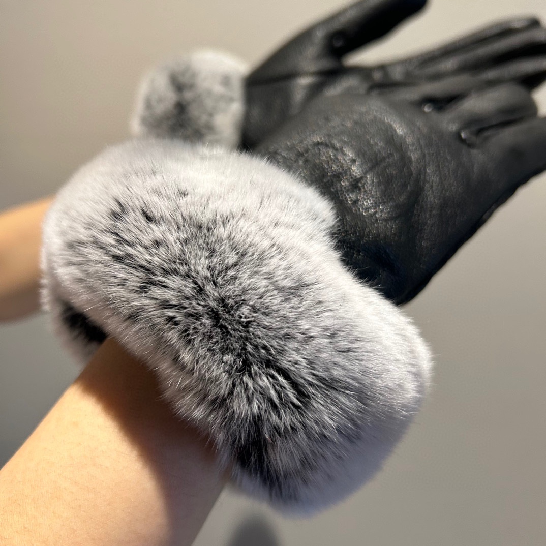 [TOP] HERMES  Gloves with Fur - Black