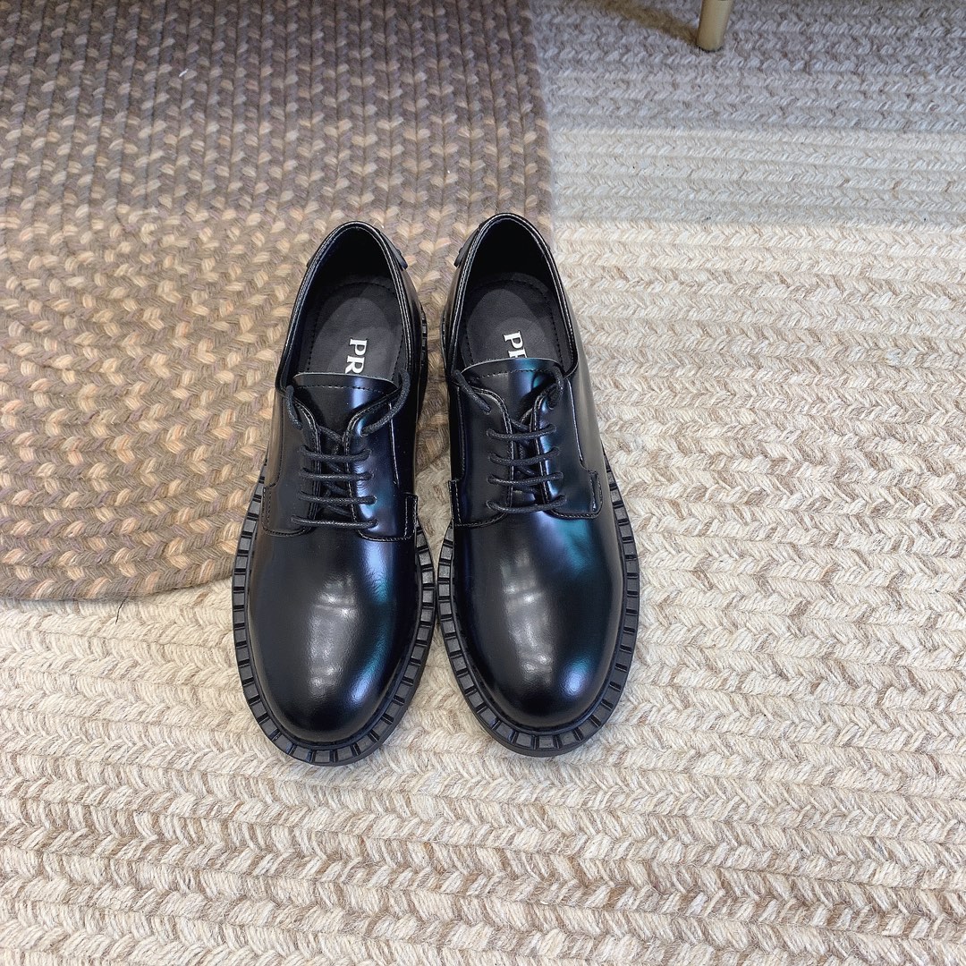 [TOP] PRADA New Triangle Derby Shoes - 2 Colors
