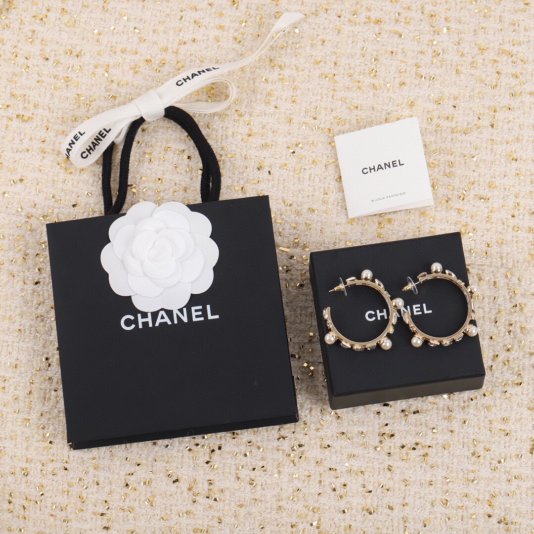 [TOP] CHANEL Half Circle Earrings