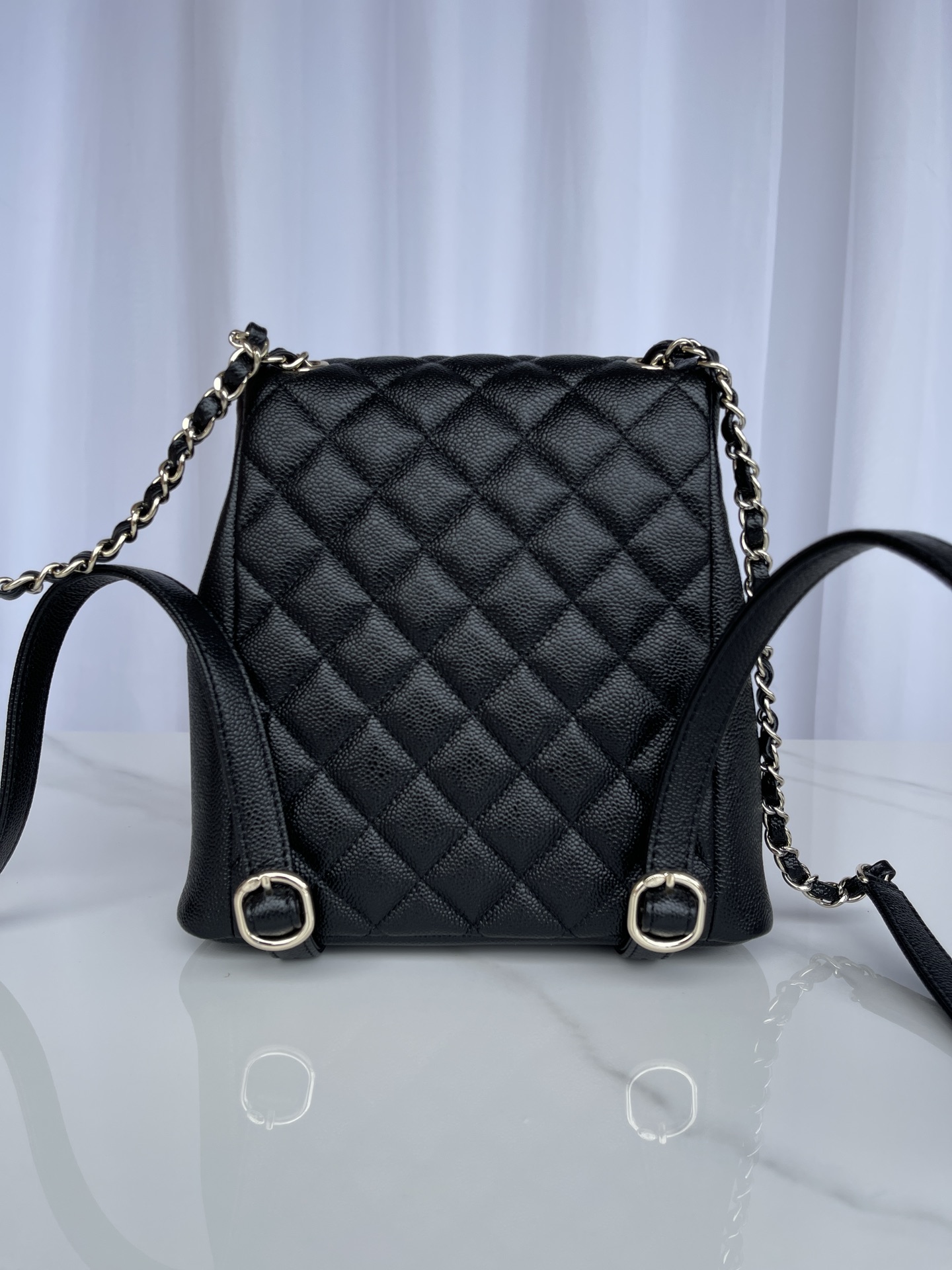 [TOP] CHANEL New Cowhide Backpack Bag 21x20x12 cm - Black