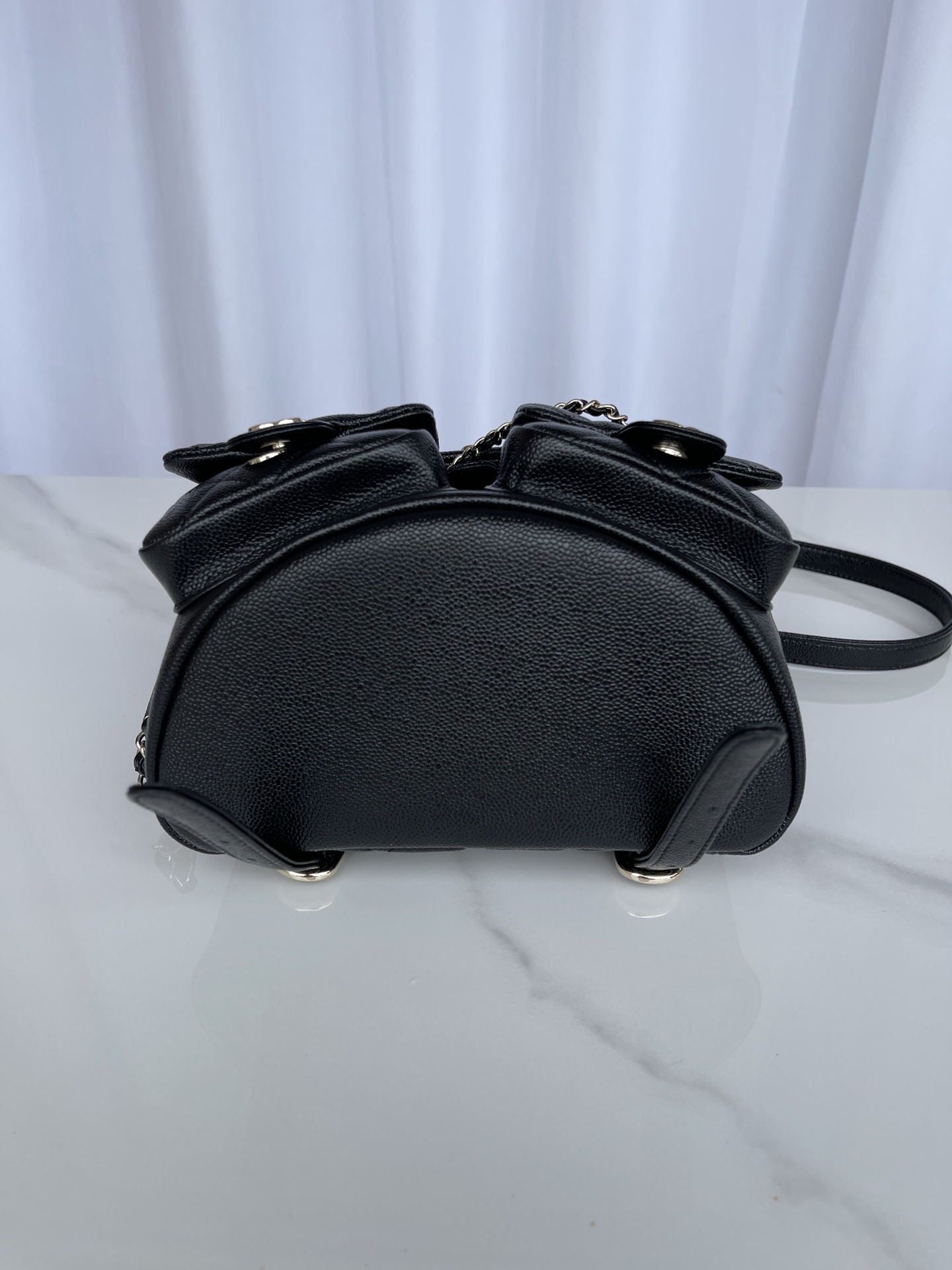 [TOP] CHANEL New Cowhide Backpack Bag 21x20x12 cm - Black