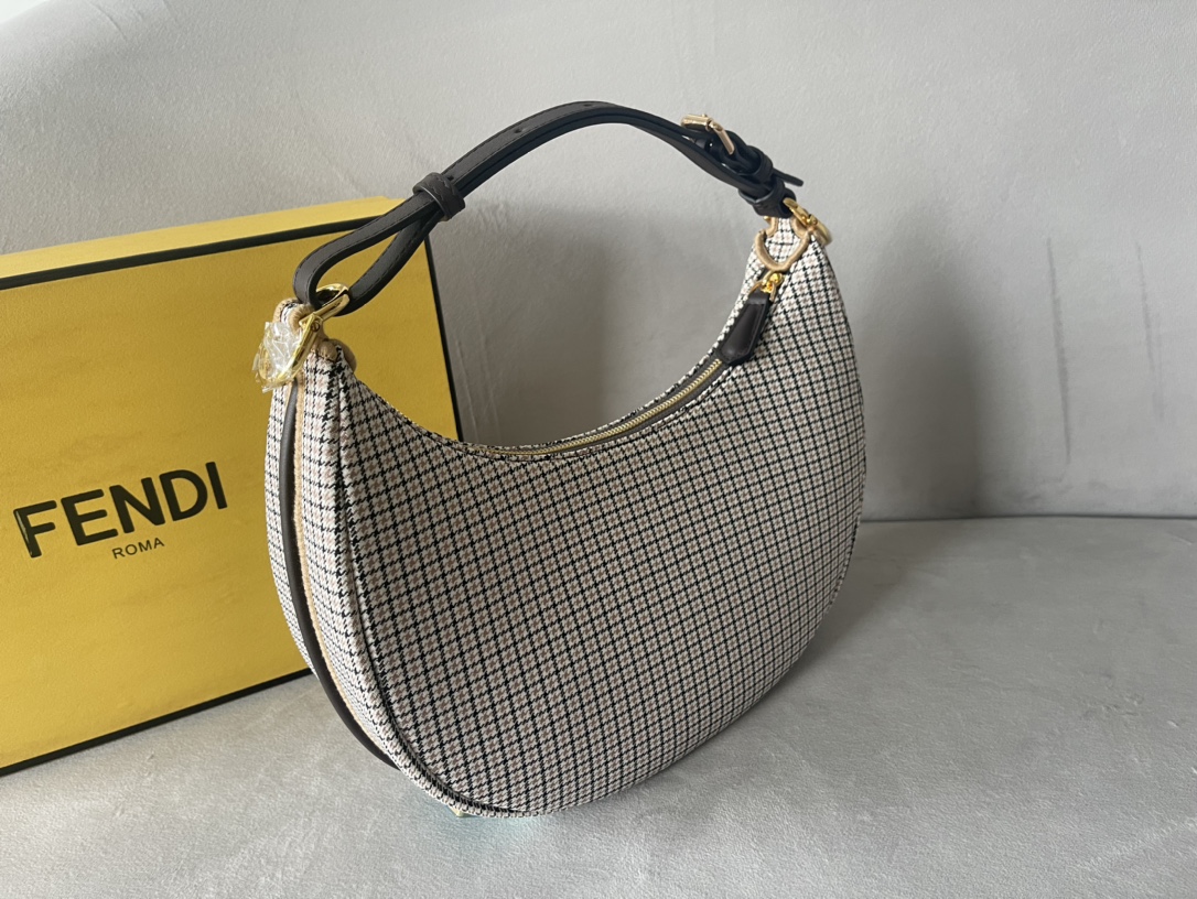 [TOP] FENDI FENDIgraphy Small Crescent Bag - Brown
