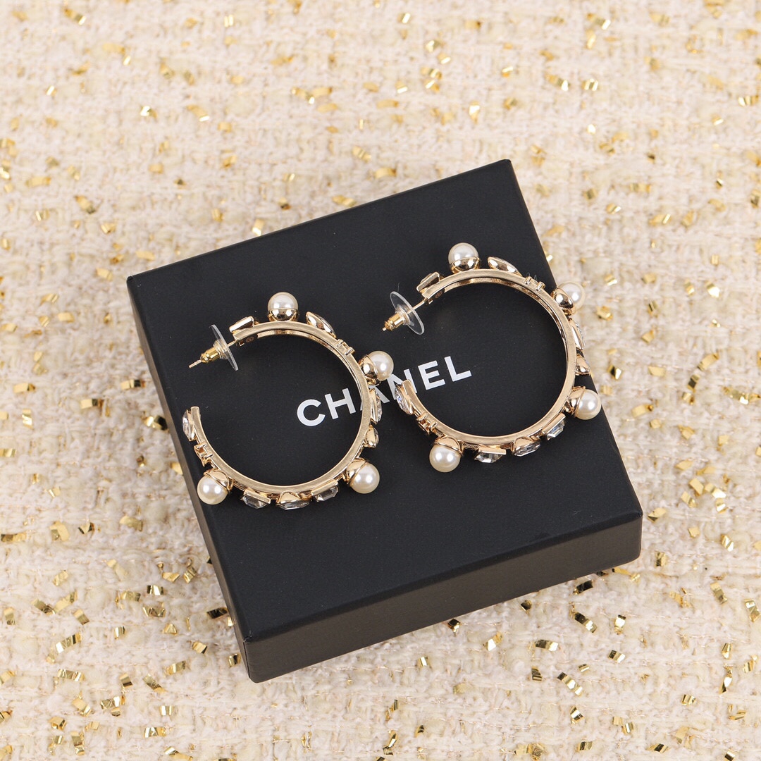 [TOP] CHANEL Half Circle Earrings
