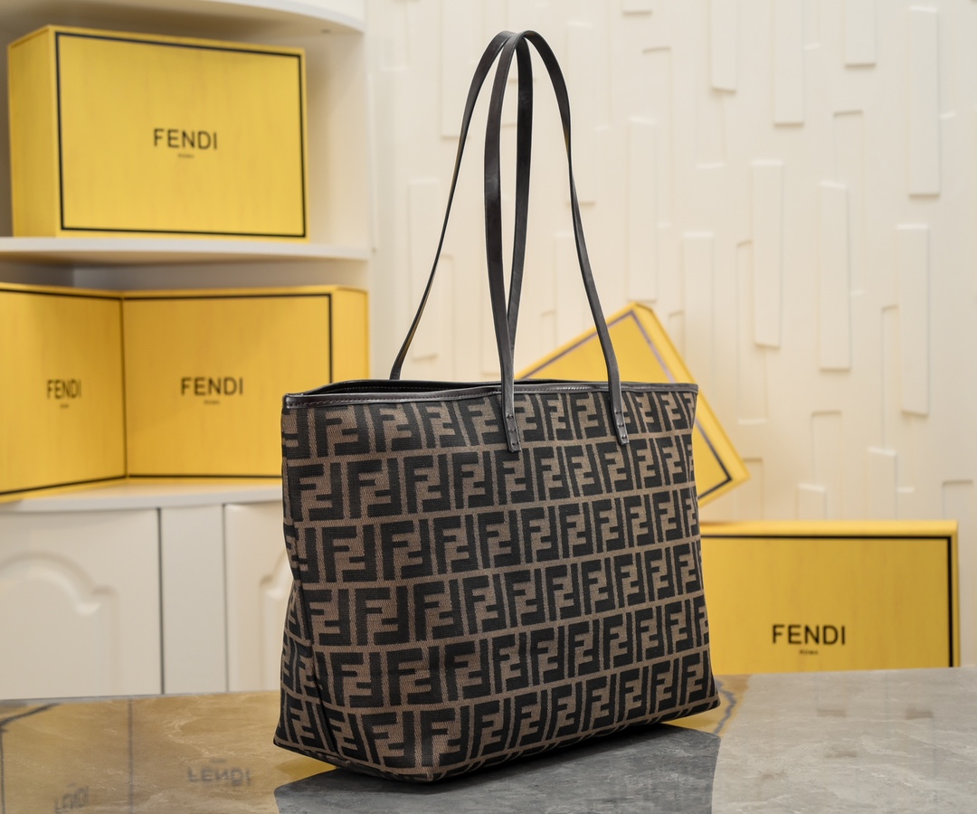 [TOP] FENDI FENDI Big Vintage Presbyopia Shopping Bag