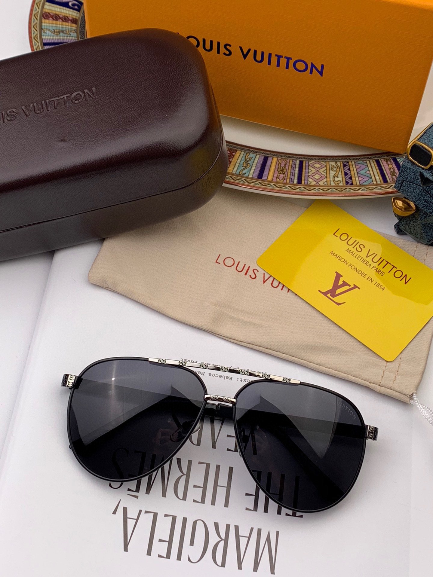 TOP] Louis Vuitton LV New LV Toad Frame Sunglasses - Black