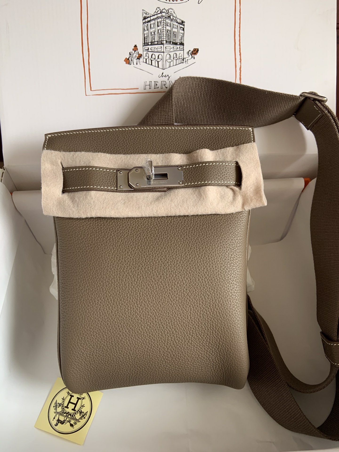 [TOP] HERMES The Most Handsome Fanny Pack Bag  18-8-25.5 cm - Nine Colors - SHW