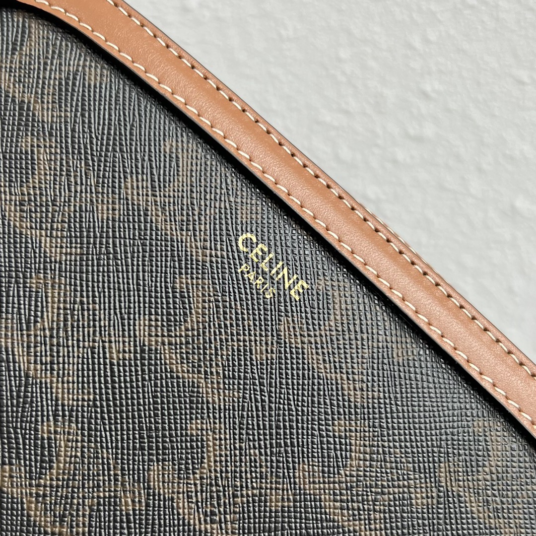 [TOP] CELINE Triomphe Camera Bag 20x15x5 cm - Coffee