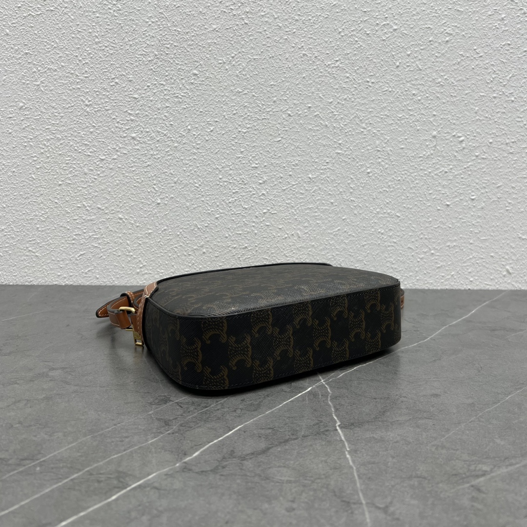 [TOP] CELINE Triomphe Camera Bag 20x15x5 cm - Coffee