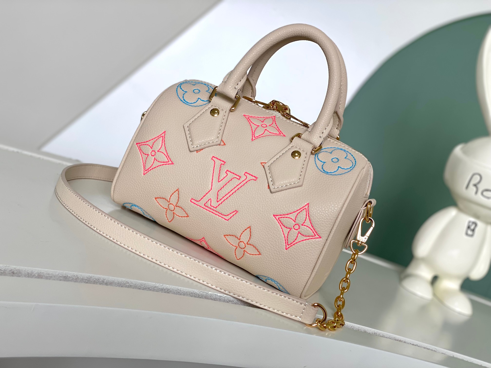 [TOP] Louis Vuitton LV Speedy Bandoulière 20 Monogram Bag 20.5 x 13.5 x 12 cm - Milky White