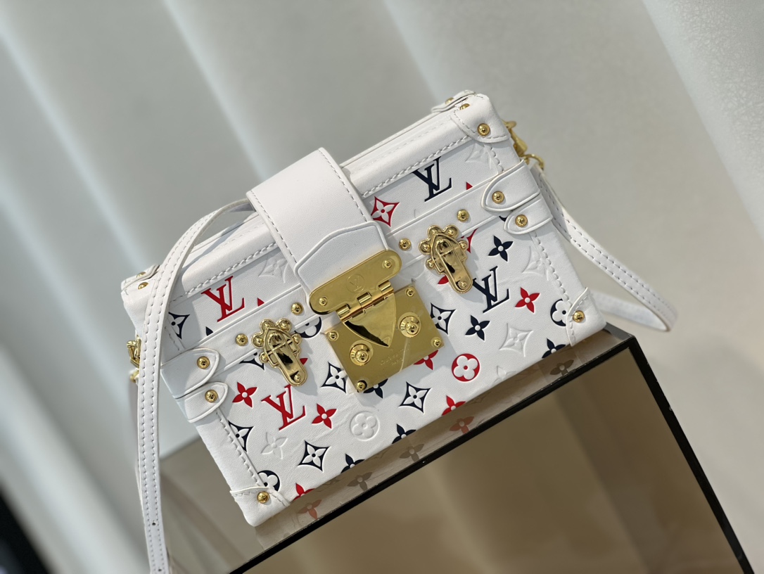 [TOP] Louis Vuitton LV  Monogram PETITE MALLE Boxes Handbag 20 x 12.5 x 6 cm  - White