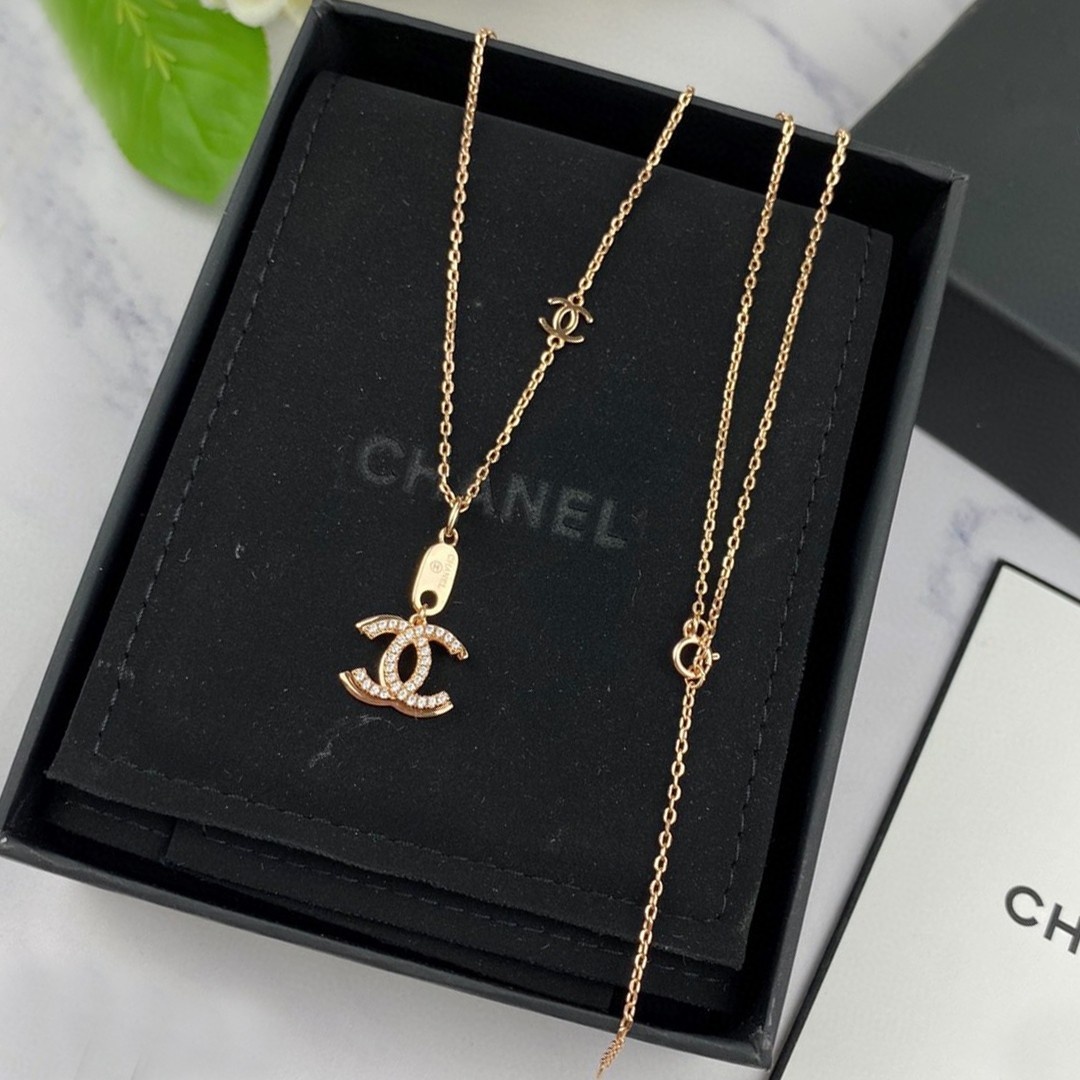 [TOP] CHANEL Double C Necklace