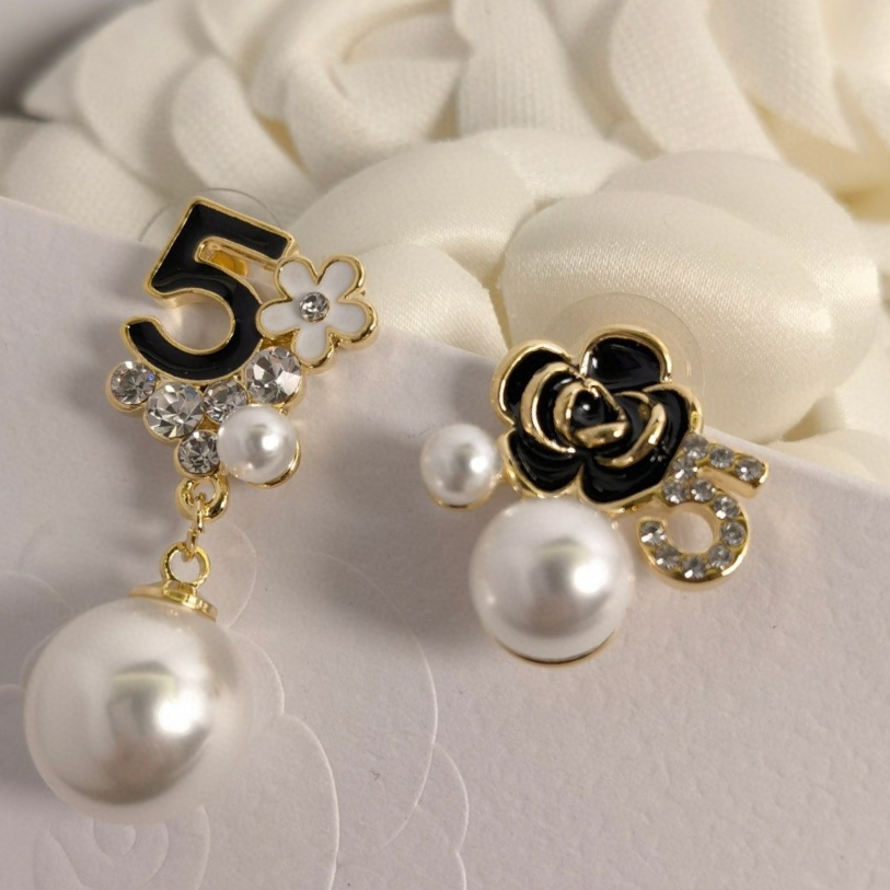 [TOP] CHANEL Number 5 and Flower Earrings