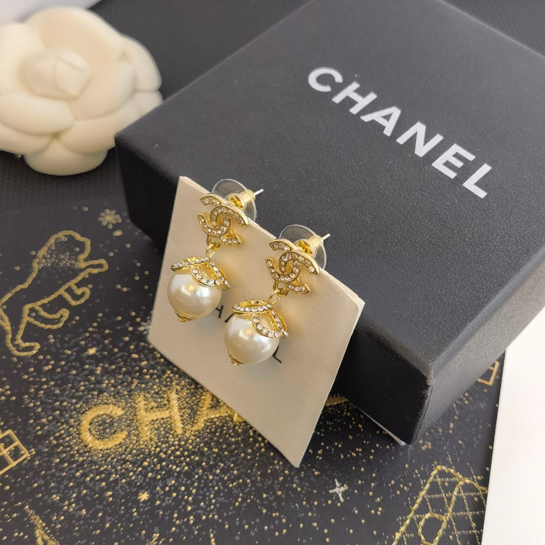 [TOP] CHANEL Double C Pearl Earrings